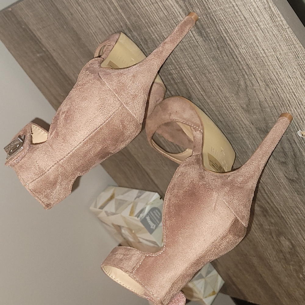 Blush Woman Heels - Picture 3 of 5